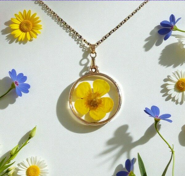 Pendentif « Fleur Jaune »