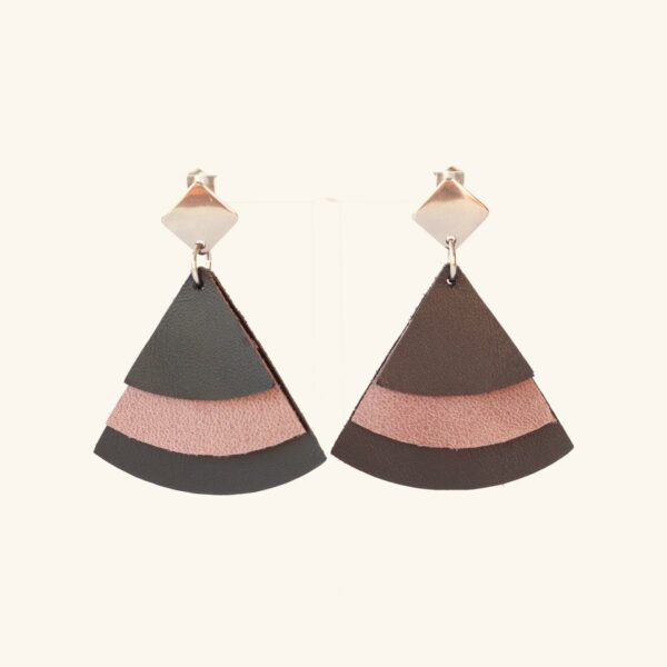 Colette · Éventail noir et vieux rose