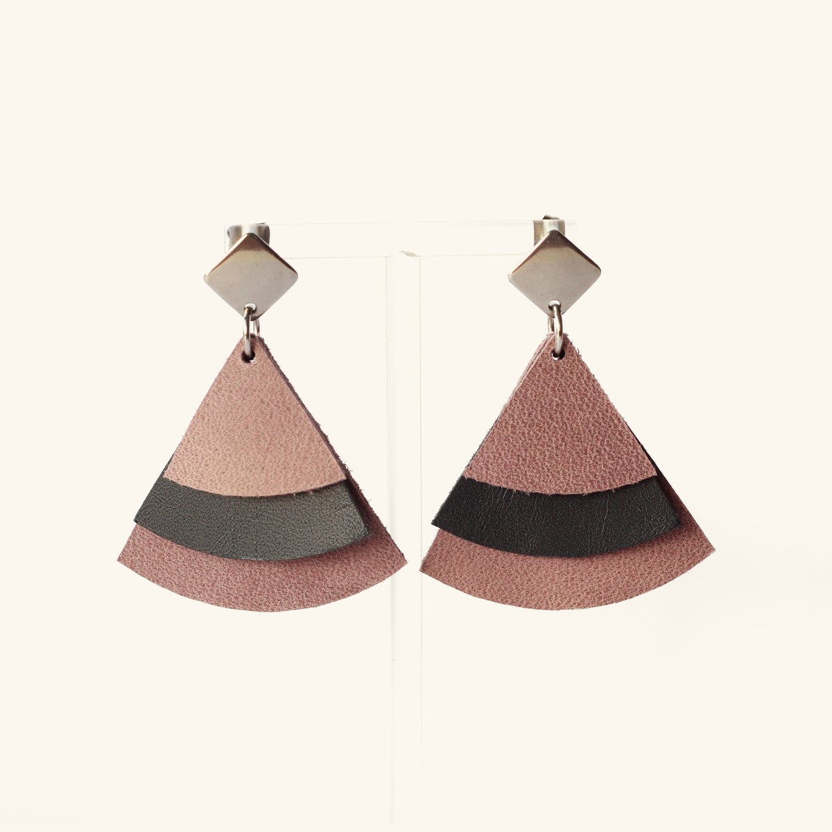 Colette · Éventail vieux rose et noir