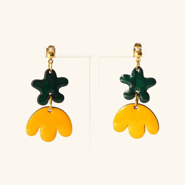 Andrée · Fleur verte et jaune